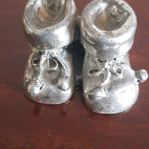Asimenia shoes used, dimensions 4cm by 4cm