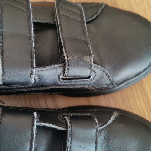 Puma athletic shoes used, size 34, black