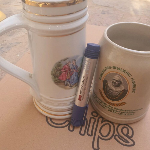 Decorative cups like new