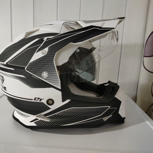 Yohe 632A black/white adventure helmet with sunvisor, like new