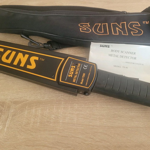 SUNS TS-90 handheld metal detector