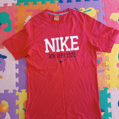 Nike t shirt large red used with wear on print