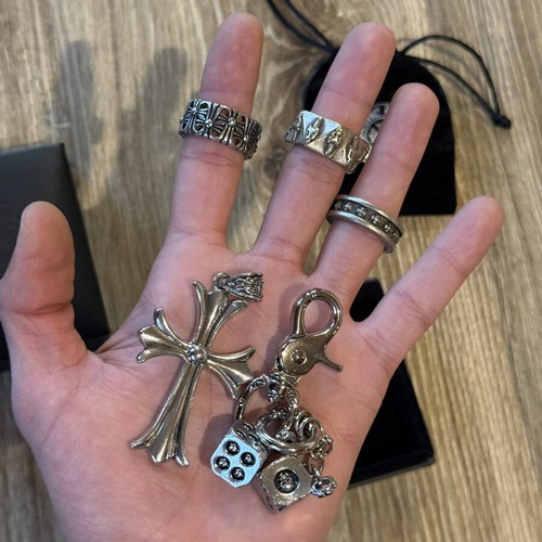 Chrome Hearts jewelry set used, Armani Jeans, gray