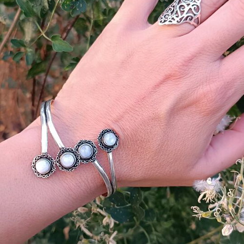 Statement silver-plated women's bracelet new with moonstone