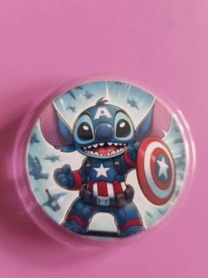 Stitch pin new 6x6 cm with magnet