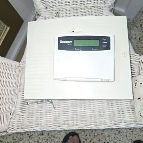 Texecom Premier 412 plus LCD Keypad alarm system like new