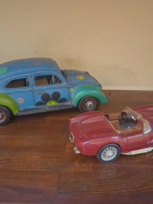 Ferrari 250 Testa Rossa 1:18 και Volkswagen Beetle vintage διακοσμητικά αυτοκίνητα