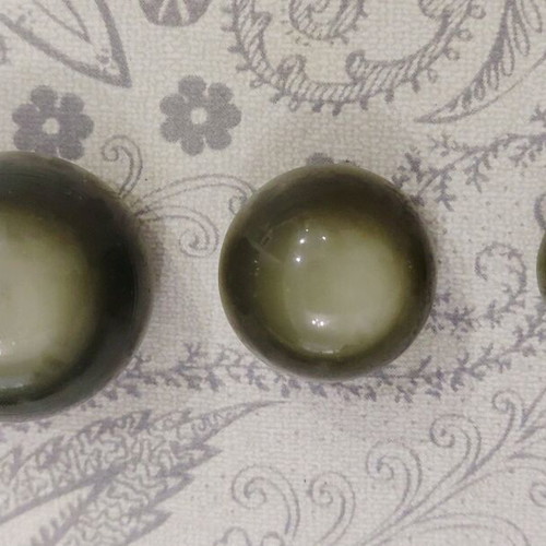 Vintage olive buttons from the 1960s, set of 78, new
