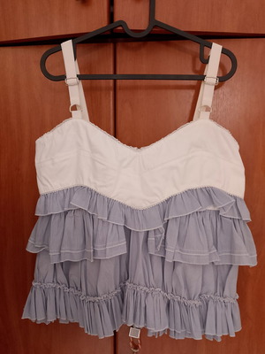 Devotion top size M like new, white and blue