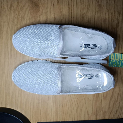 Aqua Track white slip-on shoes with silver glitter, size 39