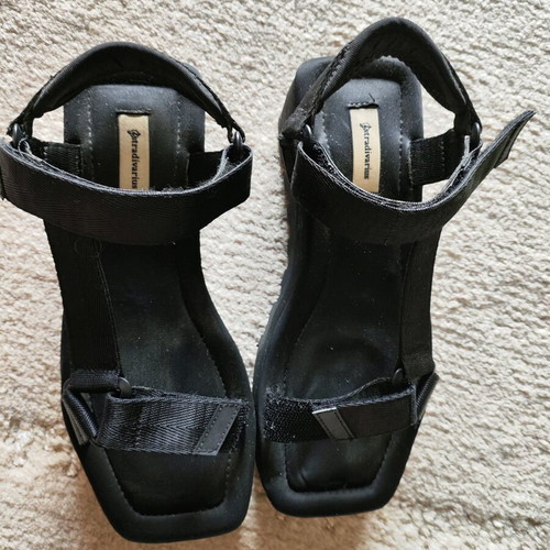Stradivarius black sandals used, size 37, adjustable straps