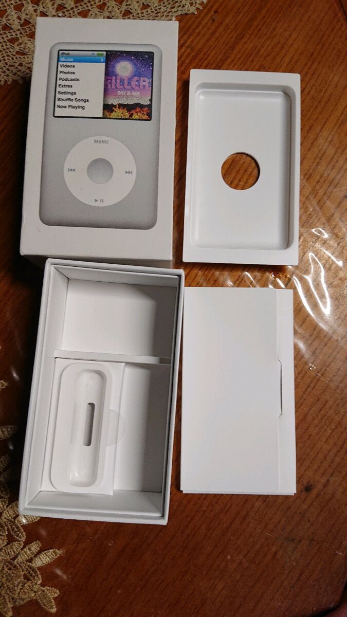 Apple iPod Classic 7th Gen 160GB new - € 180,00 - Vendora.cy