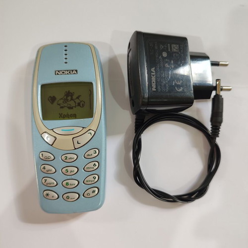 Nokia 3310 Classic Phone Turquoise used with charger and battery