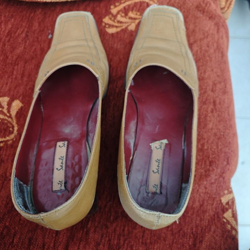 Leather women's shoes size 38 vintage used, beige ballerinas