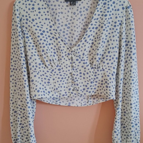 Primark crop shirt like new, size S, white and blue