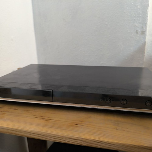 Samsung DVD-D530 CD/DVD player με HDMI και USB, μαύρο