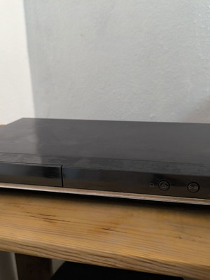 Samsung DVD-D530 CD/DVD player με HDMI και USB, μαύρο