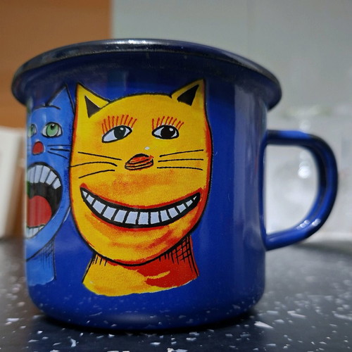Smaltum enamel mug new with hand-painted cat figures