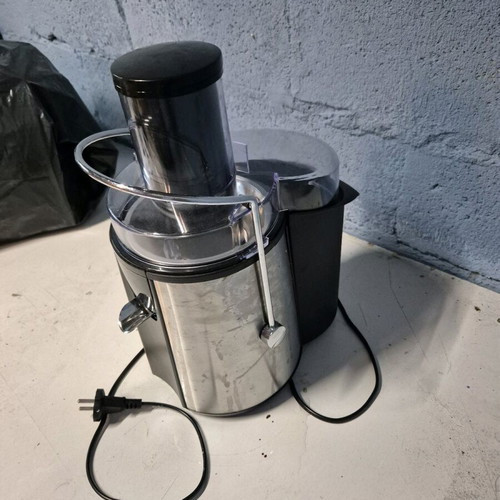 Polu juicer like new condition