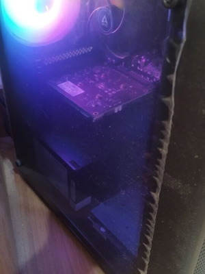 Desktop Ryzen 5 16GB 512GB σαν καινούργιο