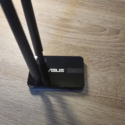 Asus Wifi Adapter 1300mbps like new
