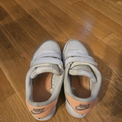 Nike kids' athletic shoes used size 28.5 for girls