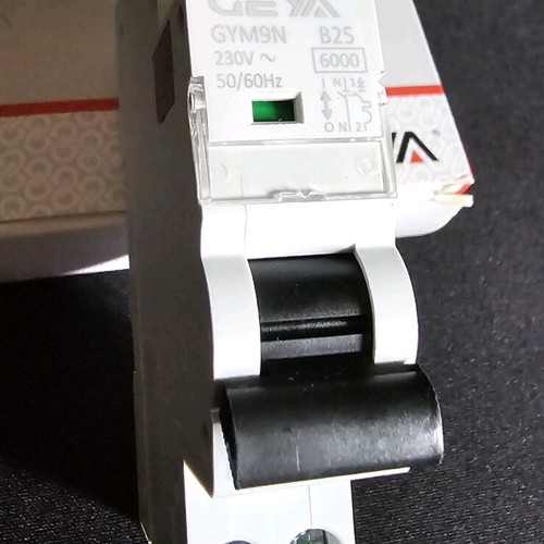 Geya B25 GYM9N 230V ~ 50/60Hz fuse new