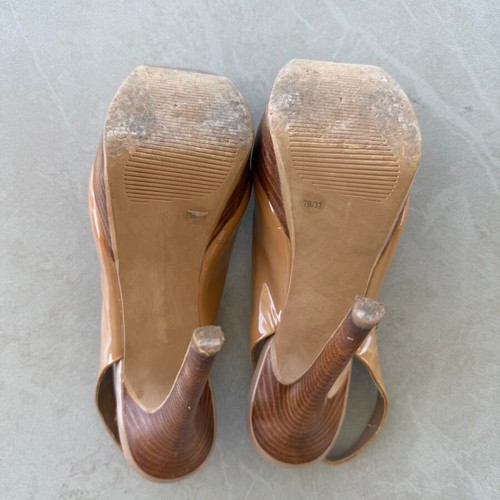 Jessica Simpson nude patent slingback platform heels size 37 used