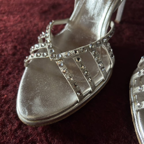 Dodici leather sandals with rhinestones like new, silver
