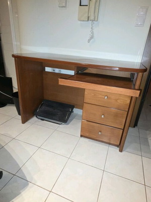 Wooden desk like new with drawer unit and keyboard mechanism