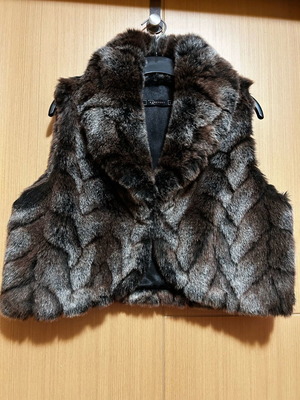 Raxevsky synthetic fur vest like new, gray brown