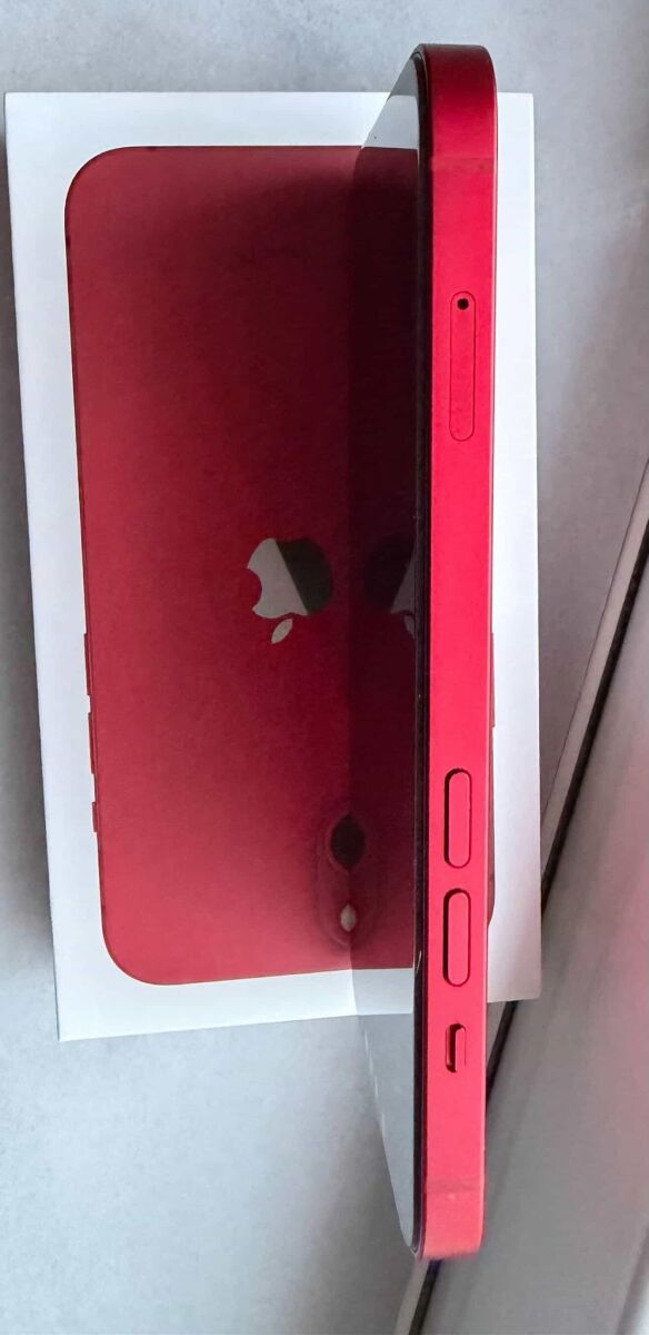 iPhone 13 red like new, 128GB - € 250,00 - Vendora.cy