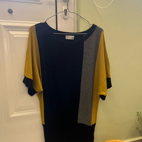 Wallis blouse size Small like new, black and grey