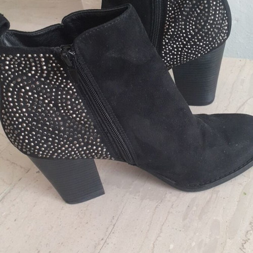 Catwalk leather women's ankle boots size 39 like new, black