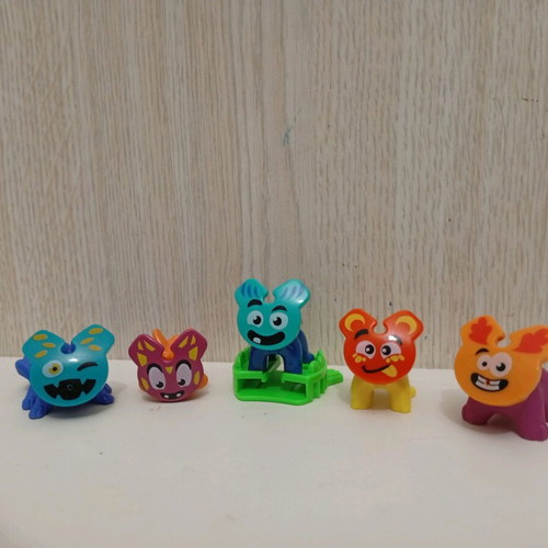 Kinder Surprise Joy figures miniatures used, set of spaceships and monsters