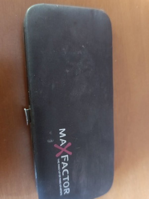 Θήκη Max Factor για μανικιούρ μεταχειρισμένη με εργαλεία ταξιδίου