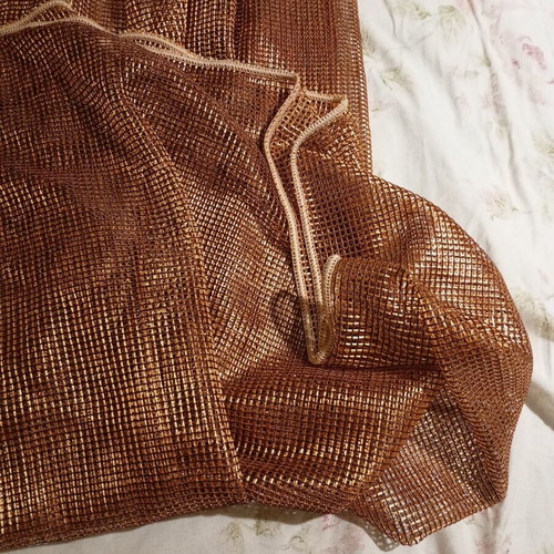 Curtain like new, dimensions 1.20x1.20