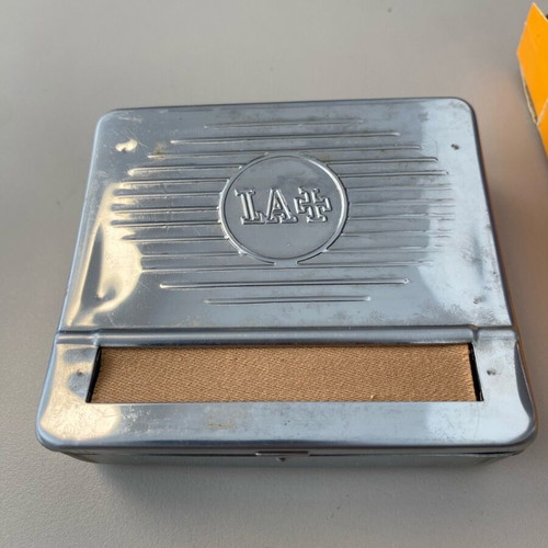 Collectible Moule LA+ French cigarette roller like new