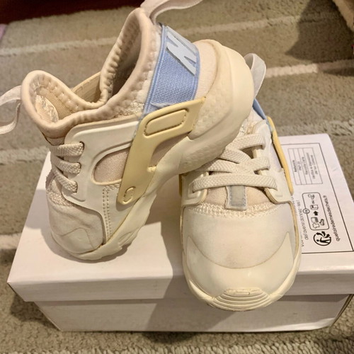 Nike Huarache Run like new for toddlers