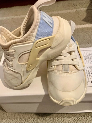 Nike Huarache Run like new for toddlers