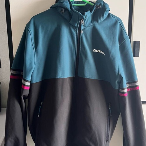 Emerson jacket XL like new, black and green