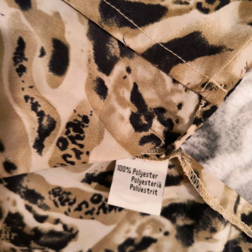 Women's blouse used, large, polyester