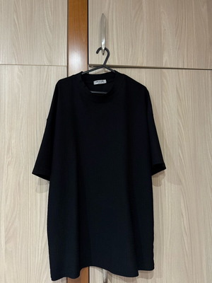 Men's short-sleeved black shirt medium like new (studio)