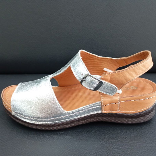 Silver leather platform sandals with anatomical insole, size 37