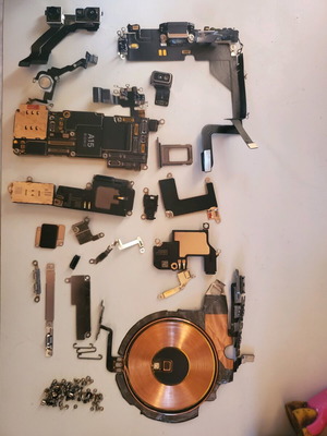 Ανταλλακτικά iPhone 13 pro σαν καινούργια, λειτουργικά