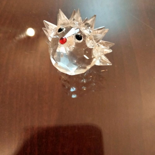 Crystal hedgehog miniature like new