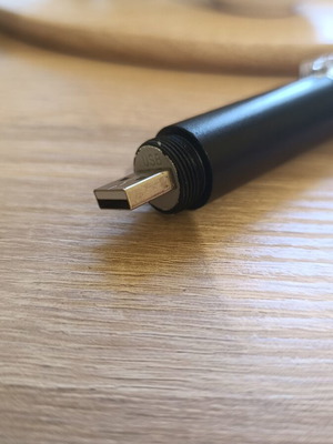 Green Laser Pointer with Built-in USB Charging