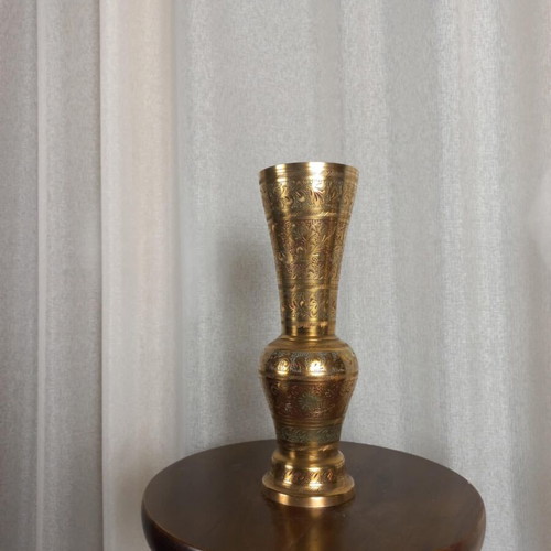 Brass vase like new from Asia