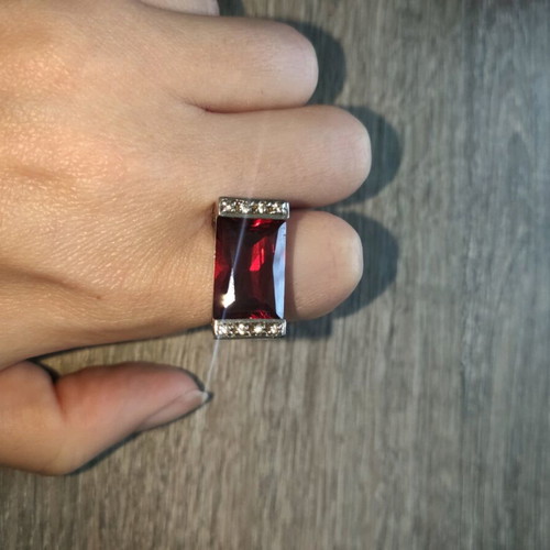 Silver 925 ring used with large red stone
