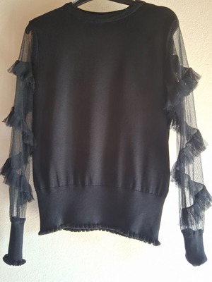 Winter blouse with special sleeves, like new, size L, black